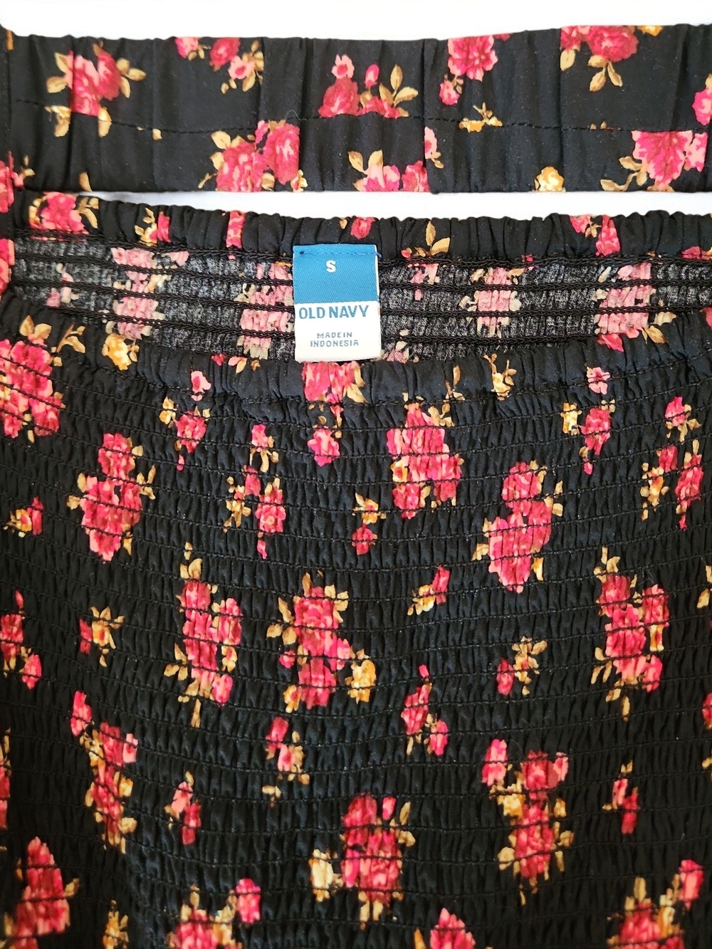 Old Navy Floral Smocked Dress with Long Sleeves-Size Small - Picture 2 of 6